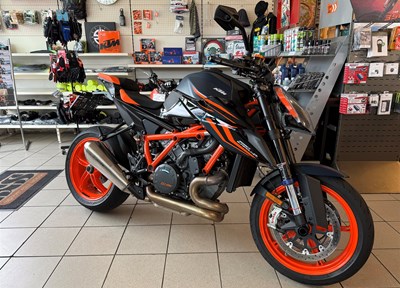 Gebrauchtfahrzeuge KTM 1290 Super Duke R EVO