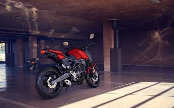 Gebrauchtmotorrad Honda CB125R - Bild 4