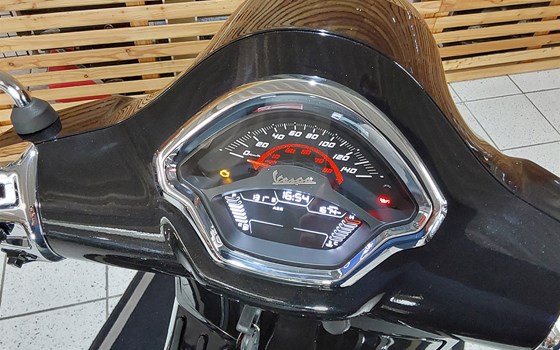 Gebrauchtmotorrad Vespa GTS 125 Super - Bild 7