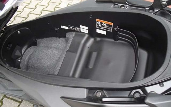 Gebrauchtmotorrad Honda Forza 350 - Bild 6