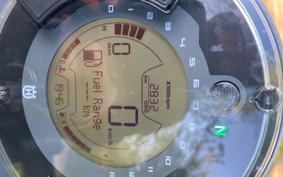 Gebrauchtmotorrad Husqvarna Svartpilen 701 - Bild 3