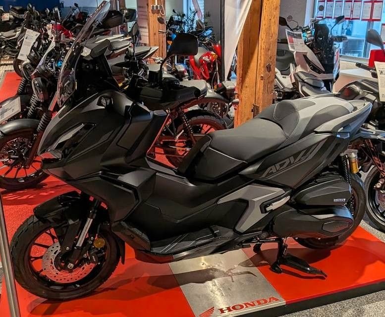 Honda ADV350 
