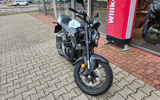 Gebrauchtmotorrad Honda CB125R - Bild 2