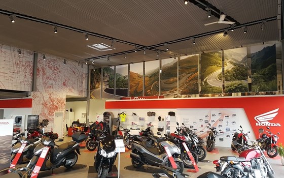 Gebrauchtmotorrad Honda CB125R - Bild 7