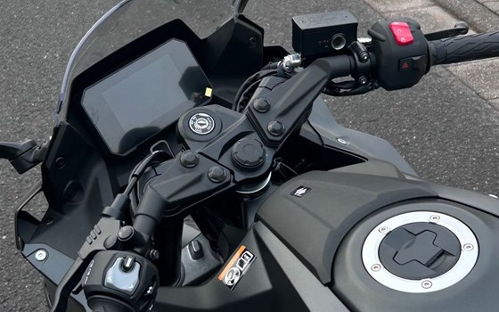 Neufahrzeug Suzuki GSX-8R - Bild 4