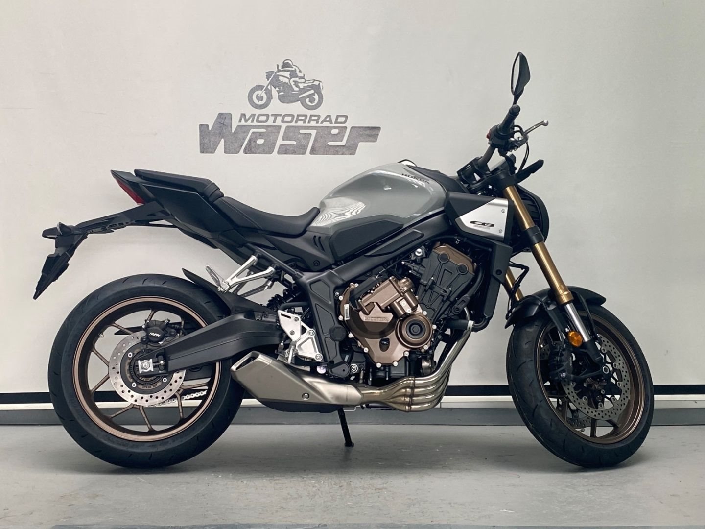 Honda CB650R E-Clutch 