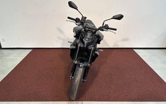 Gebrauchtmotorrad Yamaha MT-09 - Bild 3