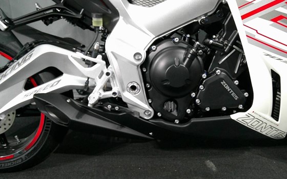 Gebrauchtmotorrad Zontes 703-RR - Bild 8