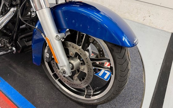 Gebrauchtmotorrad Harley-Davidson Touring Electra Glide Standard FLHT - Bild 8