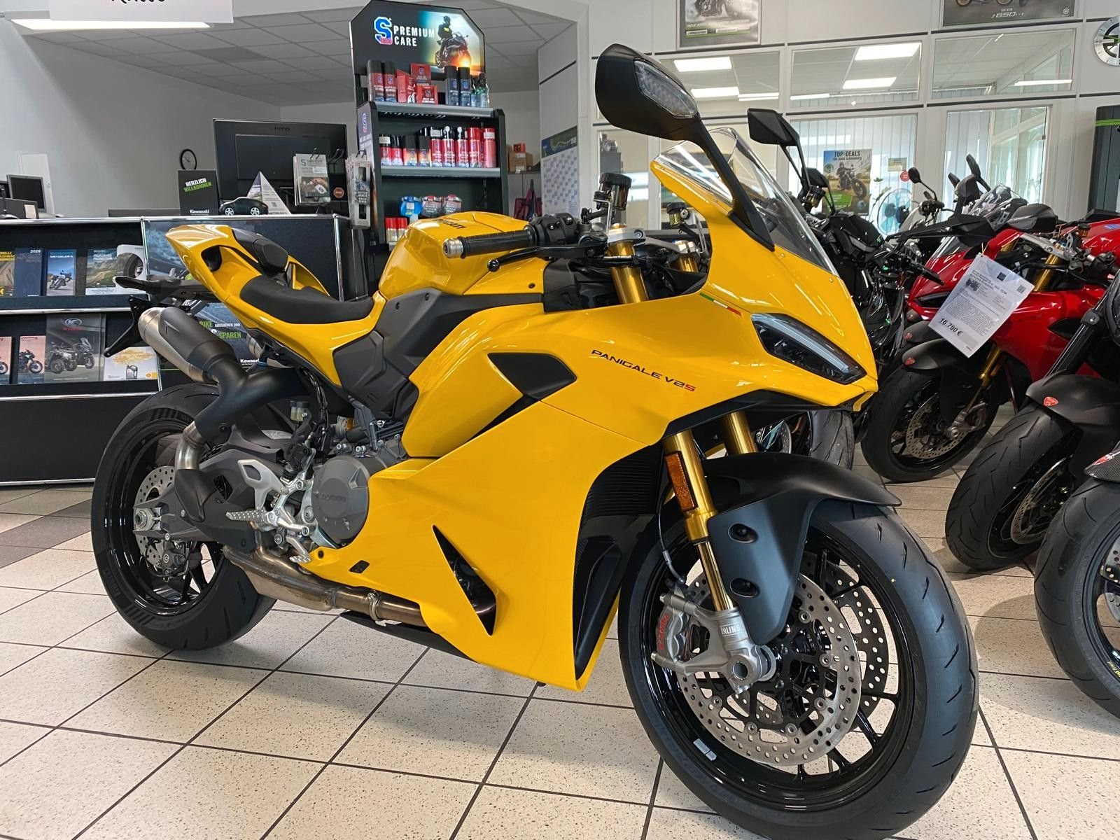 Ducati Panigale V2 S