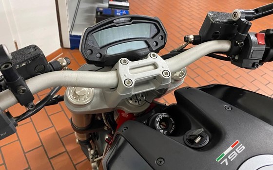 Gebrauchtmotorrad Ducati Monster 796 - Bild 4