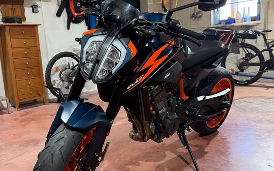Gebrauchtmotorrad KTM 890 Duke R - Bild 3