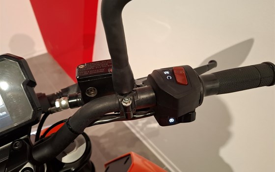 Gebrauchtmotorrad KTM 125 Duke - Bild 11