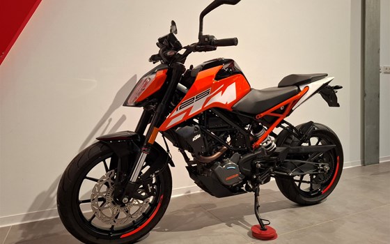 Gebrauchtmotorrad KTM 125 Duke - Bild 2