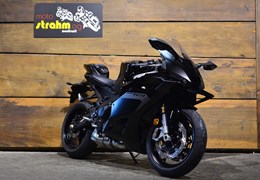 Neumotorrad Yamaha R9