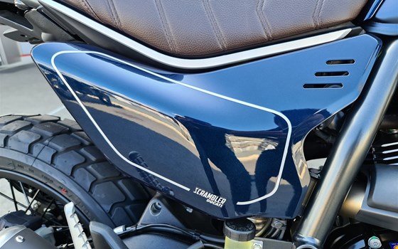 Gebrauchtmotorrad Ducati Scrambler Nightshift - Bild 7