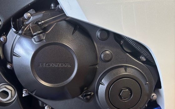 Gebrauchtmotorrad Honda CBR1000RR Fireblade - Bild 16