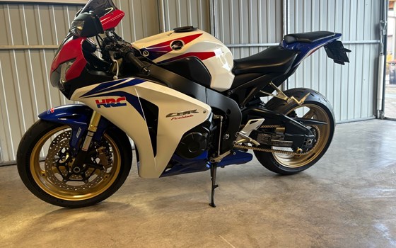 Gebrauchtmotorrad Honda CBR1000RR Fireblade - Bild 1