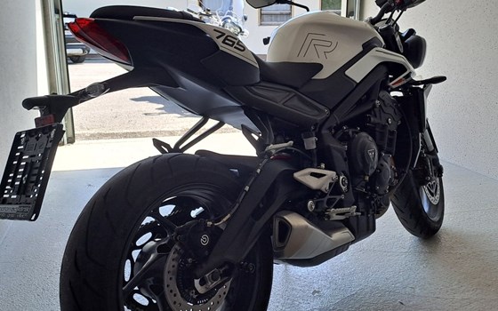 Gebrauchtmotorrad Triumph Street Triple 765 R - Bild 6