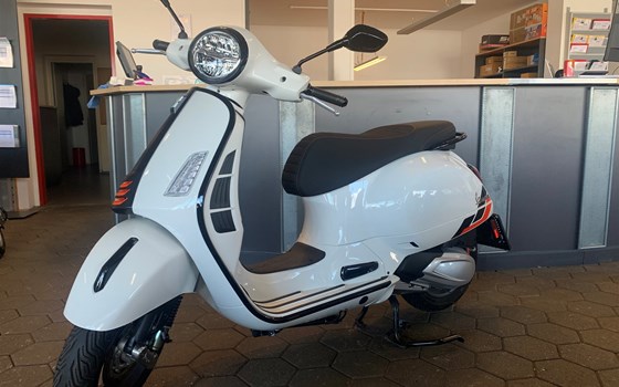 Gebrauchtmotorrad Vespa GTS 310 SuperSport - Bild 2