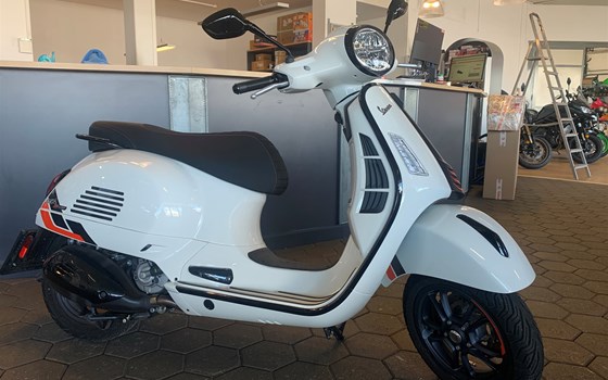 Gebrauchtmotorrad Vespa GTS 310 SuperSport - Bild 3