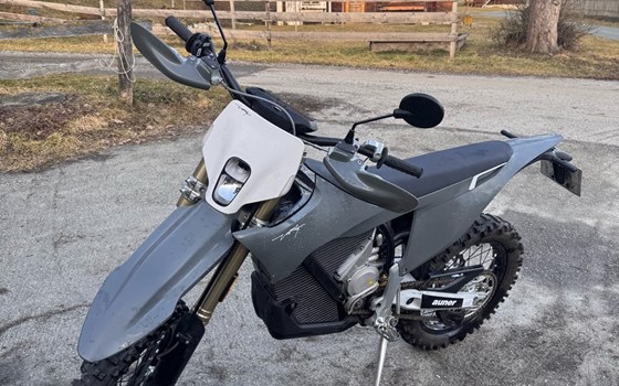 Gebrauchtmotorrad Stark Future Varg EX - Bild 5