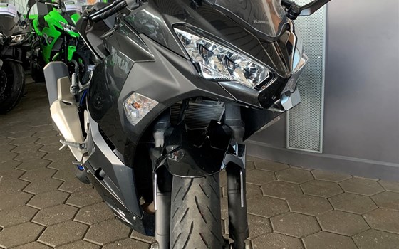 Gebrauchtmotorrad Kawasaki Ninja 400 - Bild 2