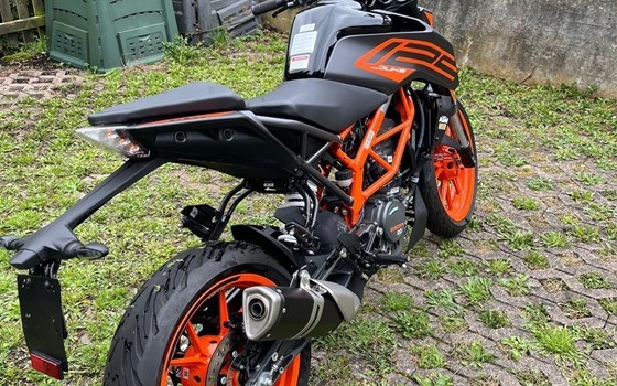 Gebrauchtmotorrad KTM 125 Duke - Bild 3