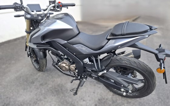 Gebrauchtmotorrad QJ Motor SRK 125 S - Bild 3