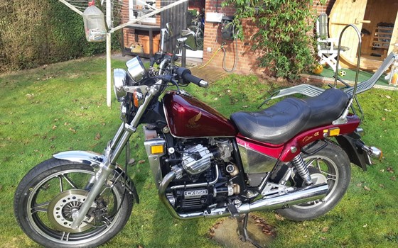 Gebrauchtmotorrad Honda CX650C - Bild 3