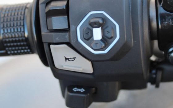 Gebrauchtmotorrad Honda CB650R E-Clutch - Bild 20