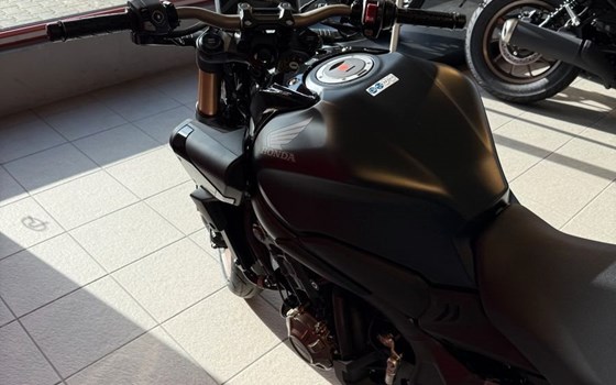 Gebrauchtmotorrad Honda CB650R E-Clutch - Bild 6