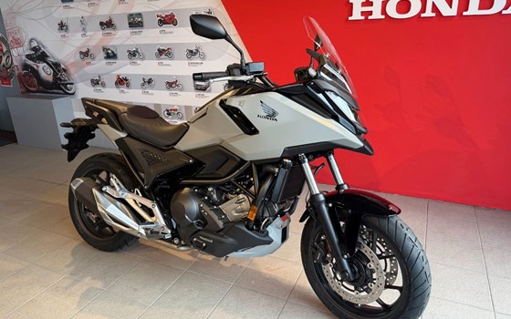 Gebrauchtmotorrad Honda NC750X DCT - Bild 3