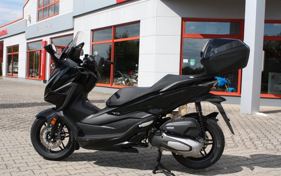 Gebrauchtmotorrad Honda Forza 125 - Bild 3