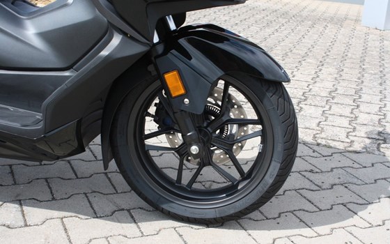 Gebrauchtmotorrad Honda Forza 125 - Bild 9