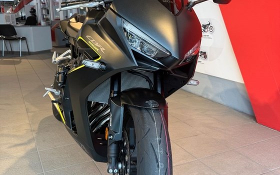 Gebrauchtmotorrad Honda CBR650R E-Clutch - Bild 5