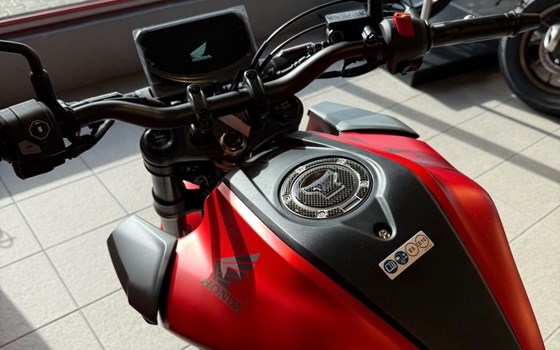 Gebrauchtmotorrad Honda CB125R - Bild 6