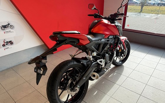 Gebrauchtmotorrad Honda CB125R - Bild 9