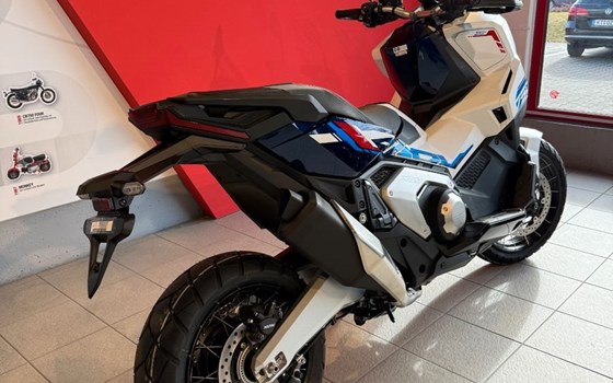 Gebrauchtmotorrad Honda X-ADV Special Edition - Bild 3