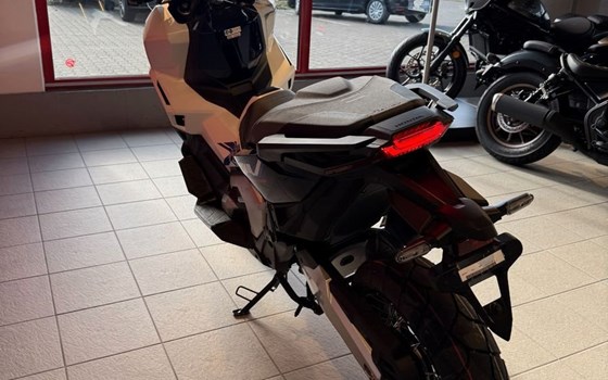 Gebrauchtmotorrad Honda X-ADV Special Edition - Bild 8