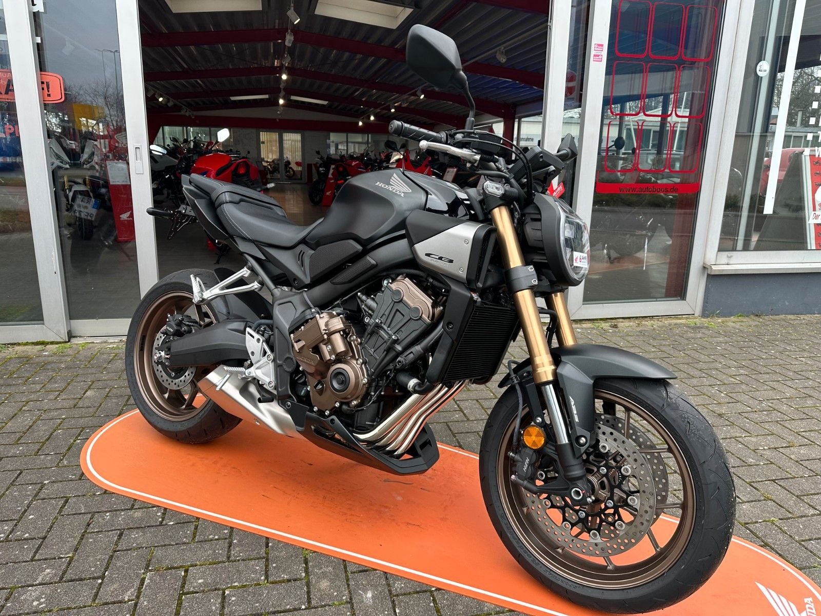 Honda CB650R E-Clutch