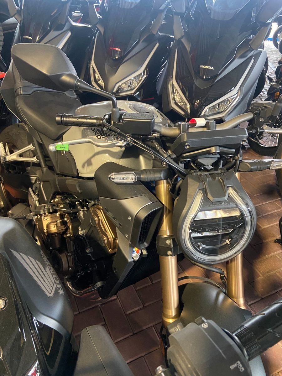 Honda CB650R E-Clutch