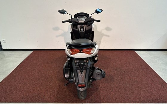 Gebrauchtmotorrad Yamaha NMAX 125 - Bild 7