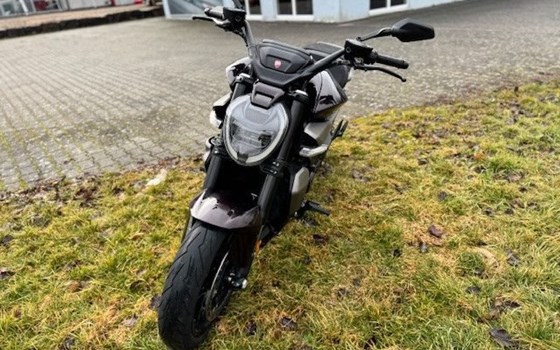 Gebrauchtmotorrad Ducati XDiavel V4 - Bild 3