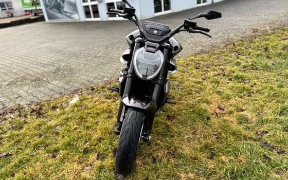 Gebrauchtmotorrad Ducati XDiavel V4 - Bild 4
