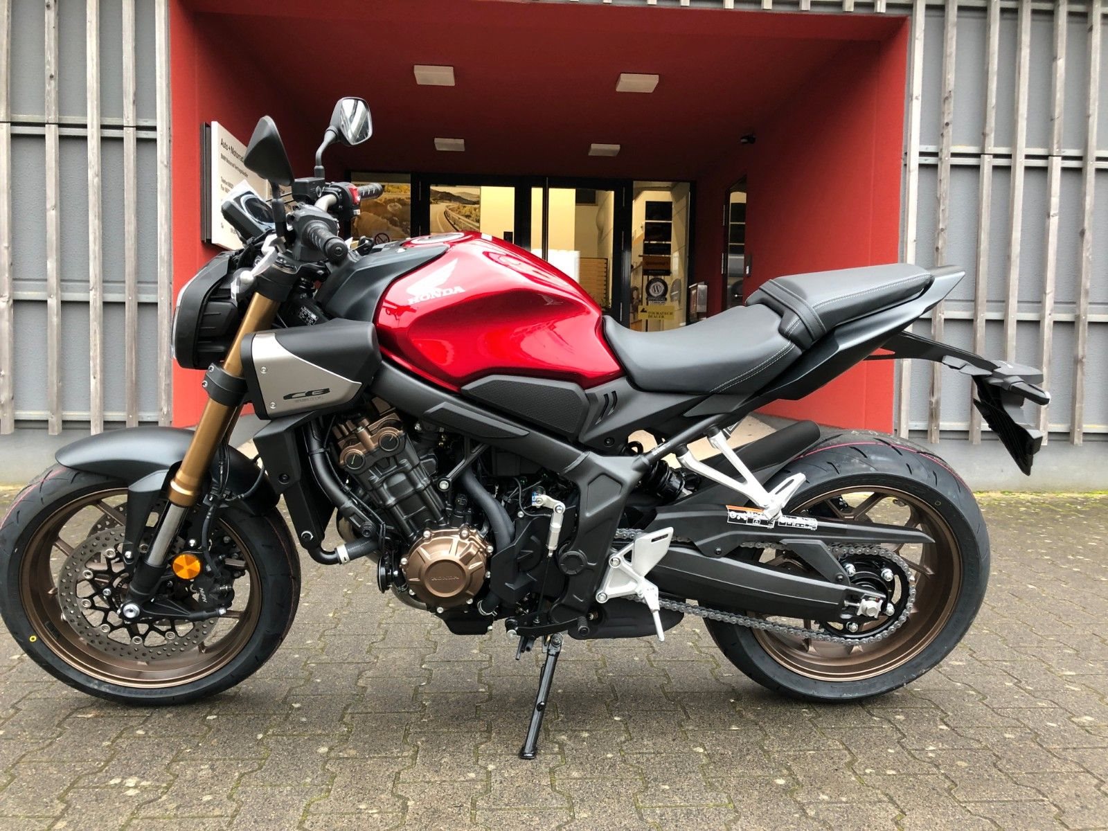 Honda CB650R E-Clutch