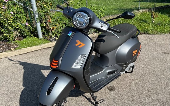 Gebrauchtmotorrad Vespa GTS 125 Super Sport - Bild 3