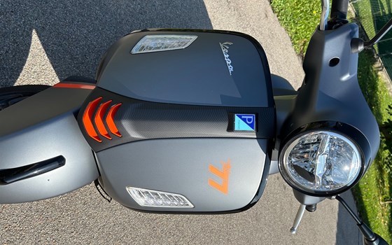 Gebrauchtmotorrad Vespa GTS 125 Super Sport - Bild 4