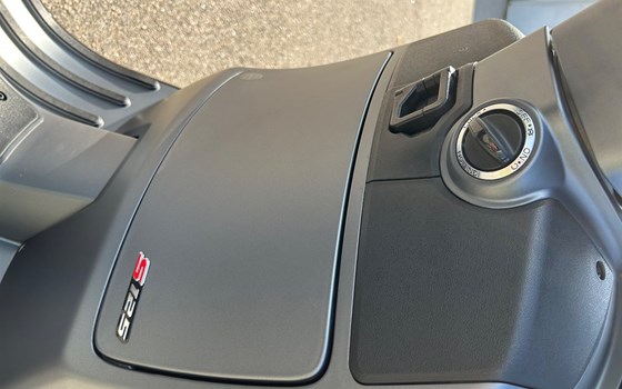 Gebrauchtmotorrad Vespa GTS 125 Super Sport - Bild 6