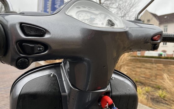 Gebrauchtmotorrad Vespa 125 GT - Bild 8